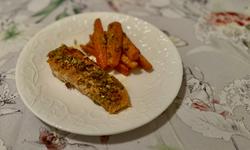 Featured image of post Pistachio and Citrus Salmon with Roasted Carrots