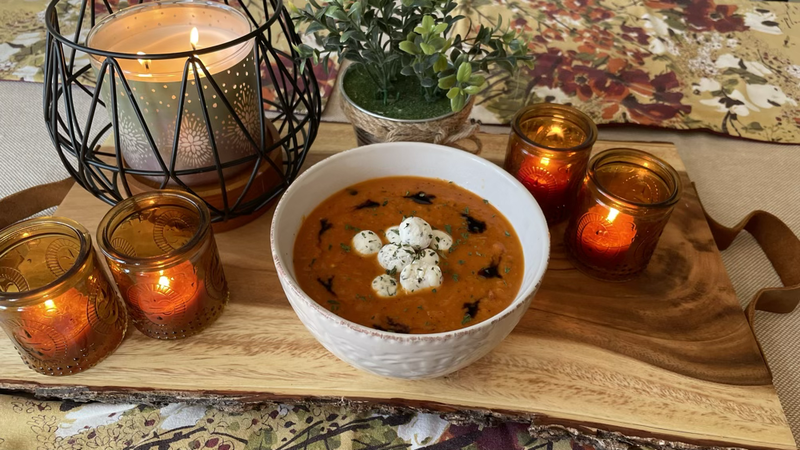 Featured image of post Roasted Red Pepper Soup with Herbed Cream Cheese