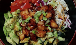 Featured image of post Salmon Poké Bowl with Coconut Rice